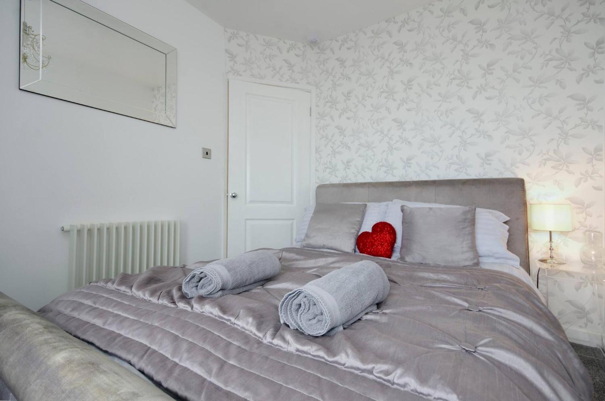 Seaview Regency Apartment With Private Parking Brighton Ngoại thất bức ảnh