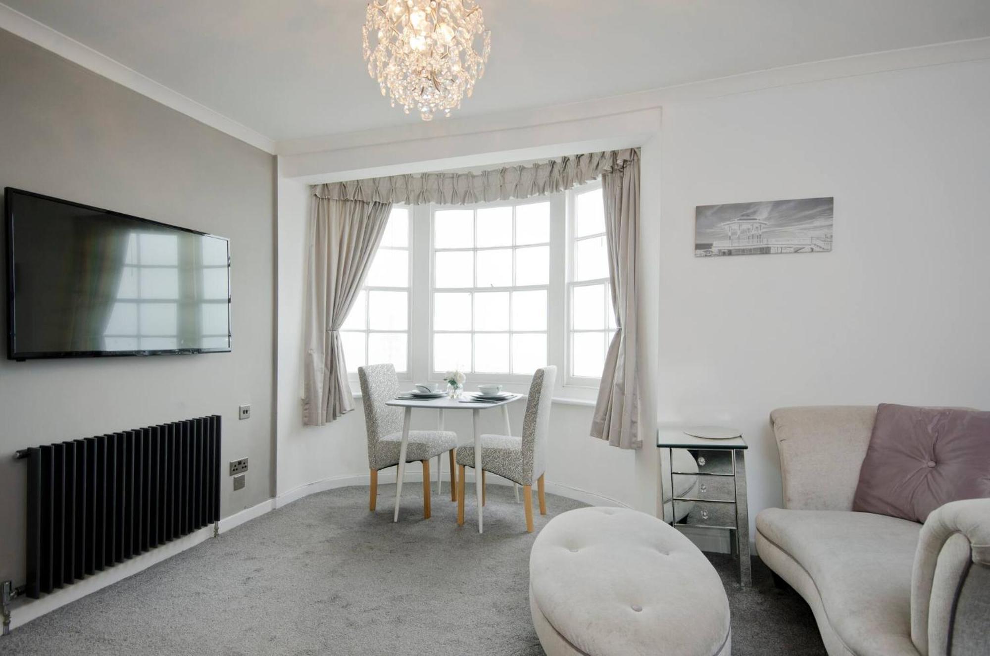 Seaview Regency Apartment With Private Parking Brighton Ngoại thất bức ảnh